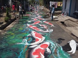 Kece! Jalanan Kampung di Magelang Disulap Jadi Sungai yang Penuh Koi