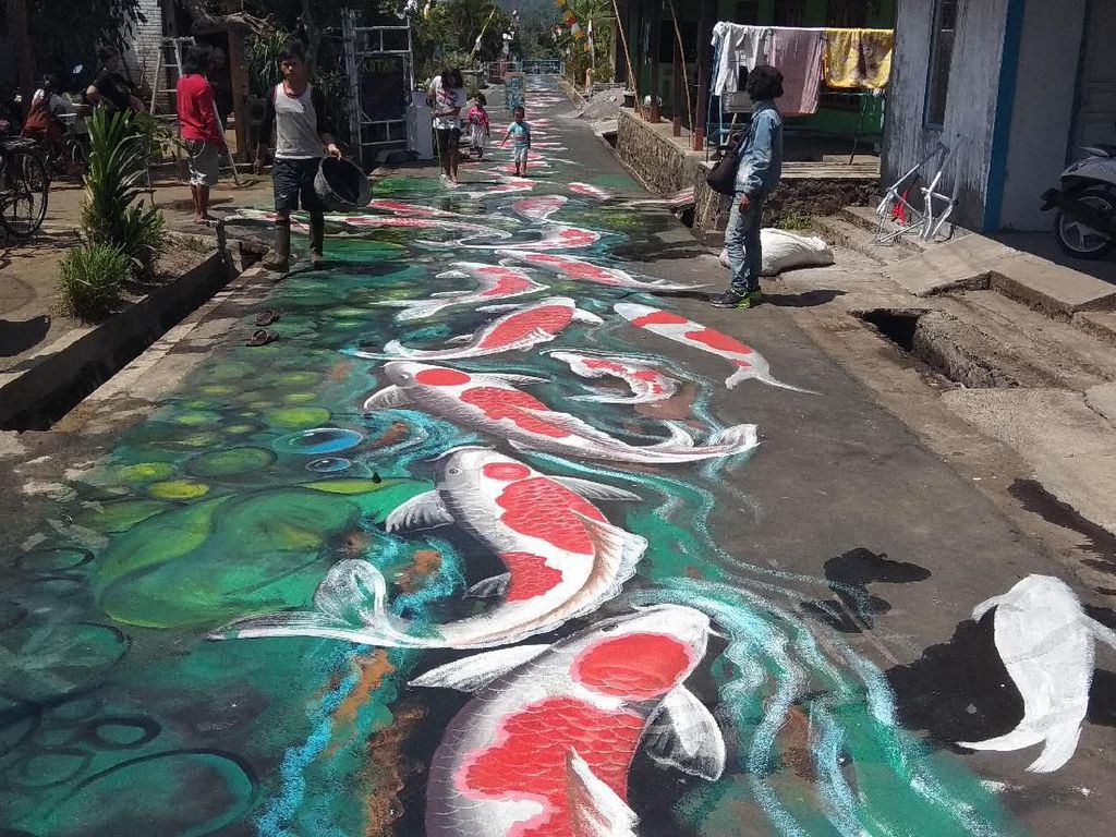 Kece! Jalanan Kampung di Magelang Disulap Jadi Sungai yang Penuh Koi Kece! Jalanan Kampung di Magelang Disulap Jadi Sungai yang Penuh Koi