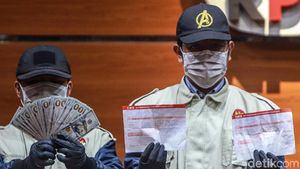KPK Tunjukkan Barbuk OTT Anggota DPR Nyoman Dhamantra