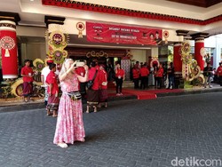 Kesenian Bali di Kongres V PDIP Tarik Perhatian Turis Asing