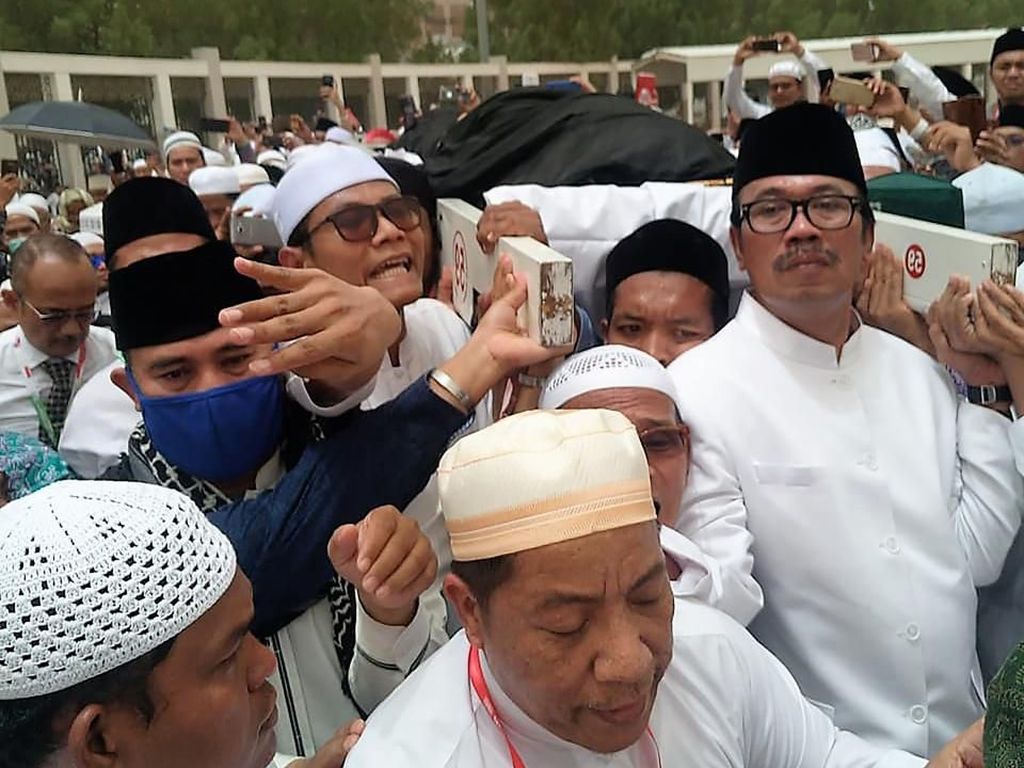 Dubes Agus Respons Gus Wafi soal Habib Rizieq Diminta Keluarga Pimpin Doa Dubes Agus Respons Gus Wafi soal Habib Rizieq Diminta Keluarga Pimpin Doa