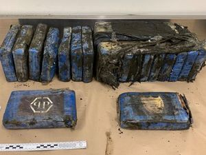 Paket Kokain Rp 27 M Terdampar di Pantai Terpencil Selandia Baru