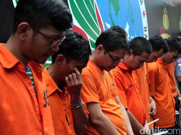 Dibekuk Polisi, Ini Tampang Penyelundup Sabu 10 Kg dari Malaysia