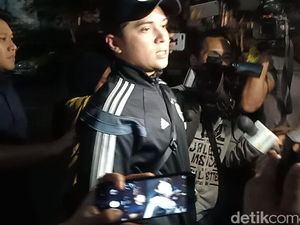 Anthony Klarifikasi soal Uang Damai Rp 150 Juta ke Kriss Hatta Anthony Klarifikasi soal Uang Damai Rp 150 Juta ke Kriss Hatta