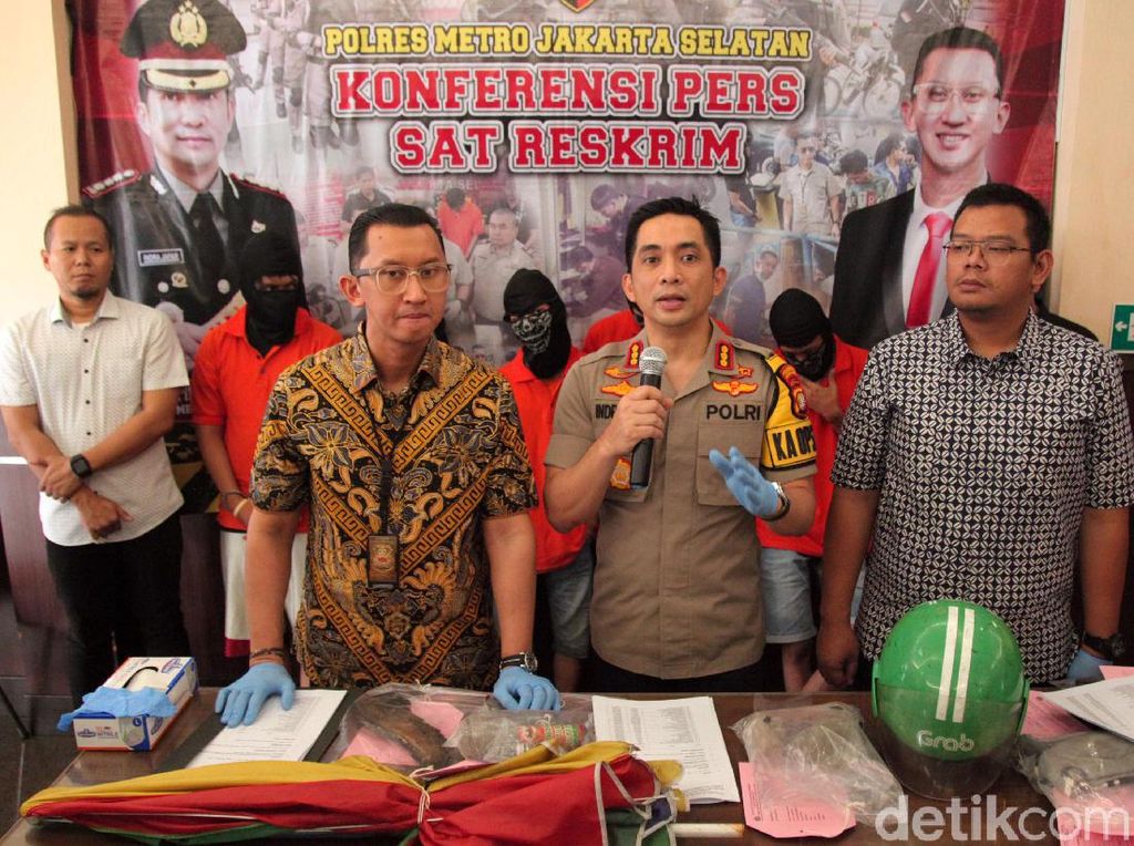 Motif Penyerangan di Kafe Komandan: Pelaku Tak Senang Suporter PSM Selebrasi Motif Penyerangan di Kafe Komandan: Pelaku Tak Senang Suporter PSM Selebrasi
