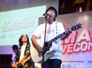 Rekomendasi Playlist Penuh Semangat dan Santai dari Rian DMASIV Rekomendasi Playlist Penuh Semangat dan Santai dari Rian DMASIV