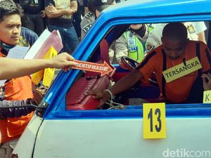 Lihat Rekonstruksi Pembunuhan-Pemerkosaan, Ibu Korban: Kami Tegar