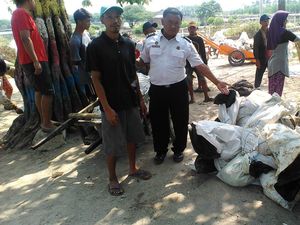 Kemenhub Angkat 4.380 Barel Tumpahan Minyak Pertamina di Laut Karawang Kemenhub Angkat 4.380 Barel Tumpahan Minyak Pertamina di Laut Karawang