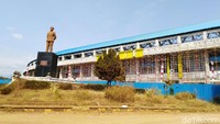 Pembangunan Stadion Jatidiri Semarang belum juga rampung. Sempat telat lelang. Stadion itu diprediksi siap pakai pada akhir 2020.