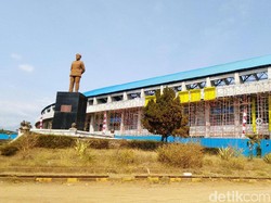Pembangunan Stadion Jatidiri Semarang belum juga rampung. Sempat telat lelang. Stadion itu diprediksi siap pakai pada akhir 2020.