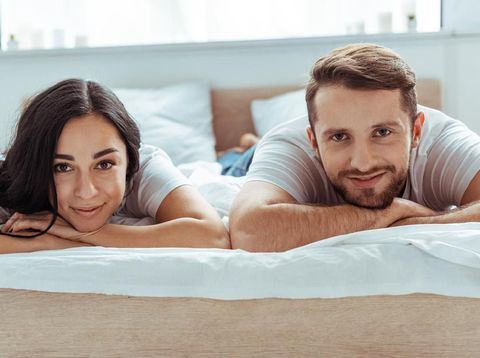Rekomendasi Posisi Seks Ketika Bercinta Tak Nyaman Saat Hamil