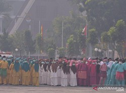 Upacara HUT Ke-62 Provinsi Riau Diselimuti Kabut Asap