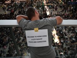 Ikut Unjuk Rasa di Hong Kong, 2 Pilot Cathay Pacific Dipecat