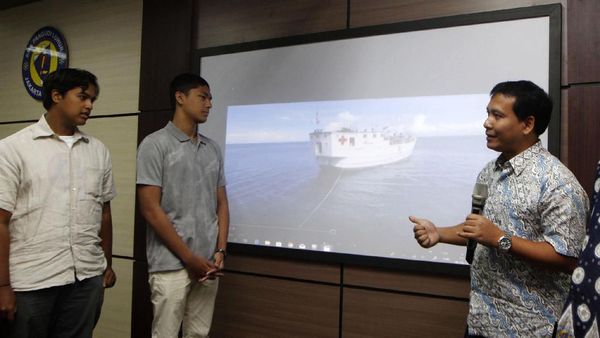 Donasi untuk RS Apung