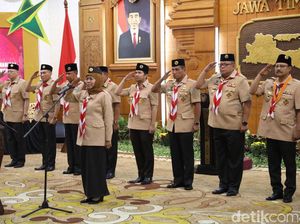 Dilantik jadi Ketua Mabida Pramuka Jatim, Ini Harapan Gubernur Khofifah