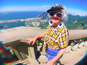 Foto: Liburannya Nenek Paling Gaul Sedunia