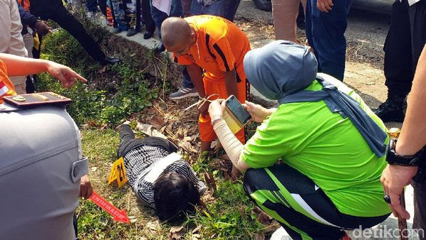 Potret Rekonstruksi Pembunuhan-Pemerkosaan Gadis di Sukabumi