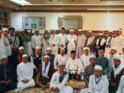 Dubes Agus Maftuh Apresiasi Silaturahmi Anak Mbah Moen-Habib Rizieq