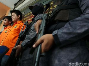 Polisi Bekuk Pelaku Pencurian Melalui e-Banking