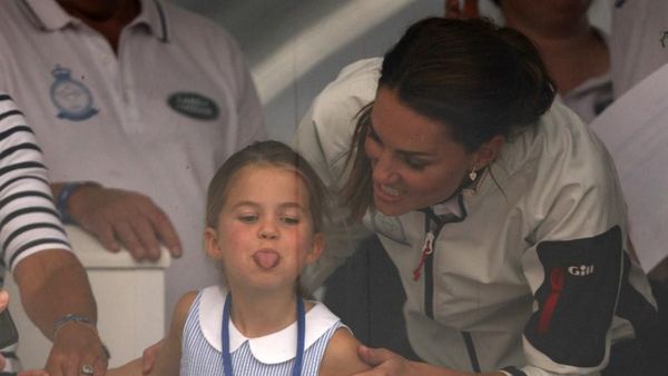 Momen Charlotte Julurkan Lidah ke Publik, Ini Reaksi Kate Middleton