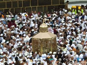 Mengenal Maqam Ibrahim, Batu Pijakan Nabi Ibrahim Saat Membangun Kabah