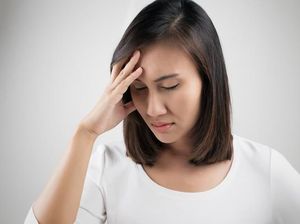 Kenapa Perempuan Lebih Sering Migrain? Dokter Neurologi Ungkap Sebabnya