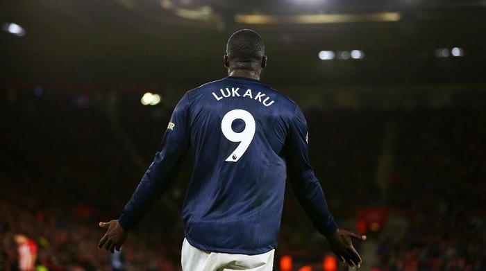 SOUTHAMPTON, ENGLAND - DECEMBER 01:   Romelu Lukaku of Manchester United reacts during the Premier League match between Southampton FC and Manchester United at St Marys Stadium on December 01, 2018 in Southampton, United Kingdom. (Photo by Dan Istitene/Getty Images)