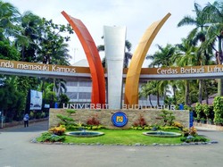 Universitas Budi Luhur, Kampus IT Pertama di Indonesia