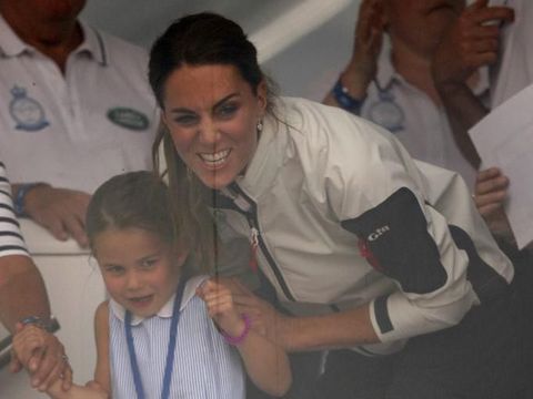Charlotte dan Kate Middleton