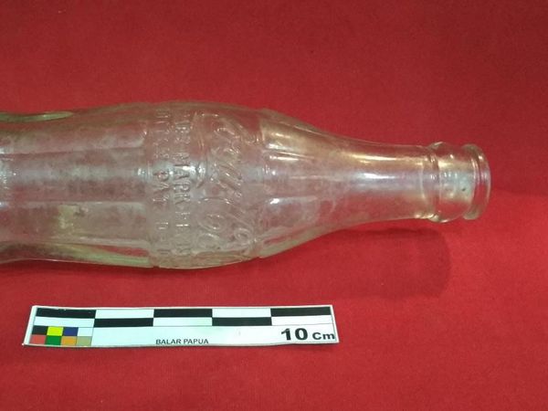 Foto: Coca-Cola, Sake dan Tulang Tentara di Papua