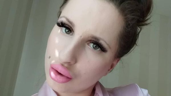 Transformasi Wanita Habiskan Rp 34 Juta untuk 10 Kali Filler Bibir