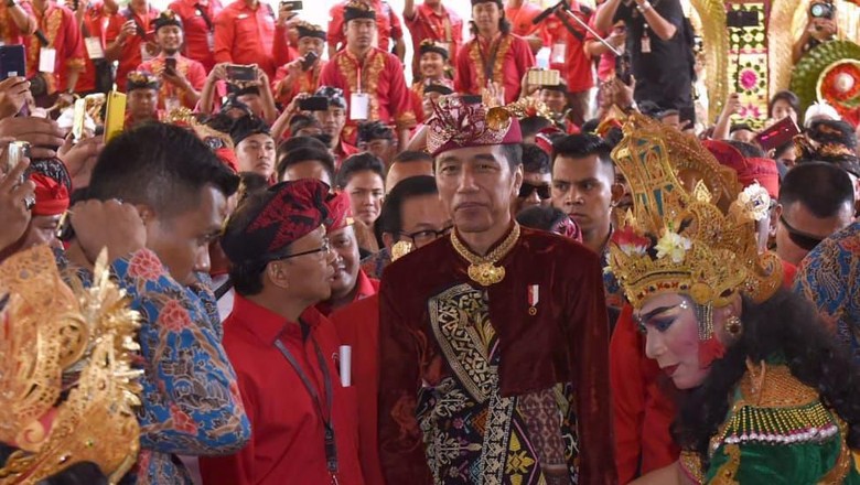 Mega dan Jokowi Bicara Kursi Menteri, Apa Kabar Wacana Zaken Kabinet?