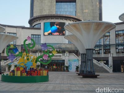 Foto: Factory Outlet Buat Si Gila Belanja di Hainan, China