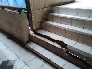 Bangunan Blok G Pasar Tanah Abang Retak, Pedagang: Sudah dari 7 Tahun Lalu Bangunan Blok G Pasar Tanah Abang Retak, Pedagang: Sudah dari 7 Tahun Lalu