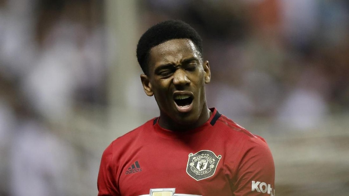 Anthony Matrial dicerca usai gagal manfaatkan peluang di laga Liverpool vs MU (Foto: Fred Lee/Getty Images)