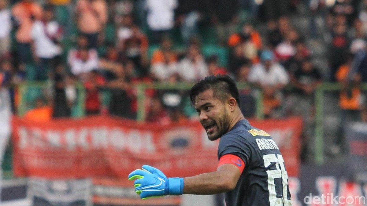 Andritany Ardhiyasa dispekulasikan bakal kehilangan tempat sebagai kiper utama di Timnas Ind (Rifkianto Nugroho/detikSport)