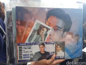Merchandise K-Pop Bertebaran di Venue Fanmeeting Siwon SuJu
