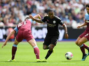 Sterling: City Kesulitan di Babak Pertama Sterling: City Kesulitan di Babak Pertama