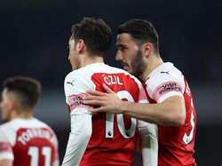 Arsenal Persembahkan Kemenangan untuk Oezil dan Kolasinac