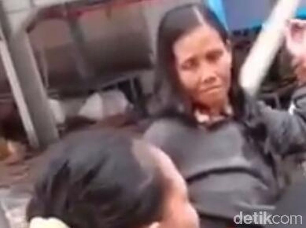 Nenek Pencuri Beras di Cirebon Kembali Beraksi, Videonya Viral Lagi