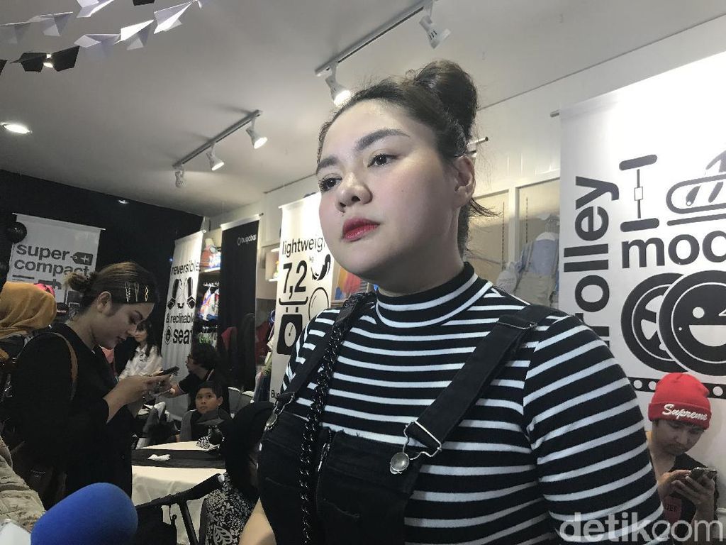 Selamat! Vicky Shu Lahirkan Anak Kedua Selamat! Vicky Shu Lahirkan Anak Kedua