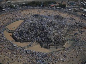 Melihat Jamaah Haji Wukuf di Arafah Dari Ketinggian