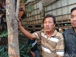 Cerita Pekerja Lihat Awal Mula Api Hanguskan Gudang Plastik Ciracas