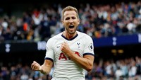Dua gol menjadi tiket Harry Kane untuk masuk ke dalam susunan pemain terbaik Liga Inggris pekan ini. Dua gol yang dicetaknya di empat menit terakhir pertandingan memastikan Tottenham Hotspur menang 3-1 atas Aston Villa, mencatatkan sebuah comeback. (Foto: Matthew Childs/Reuters)