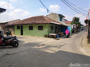 Kesaksian Warga yang Lihat Sapi Terobos Barisan Salat Id di Depok Kesaksian Warga yang Lihat Sapi Terobos Barisan Salat Id di Depok