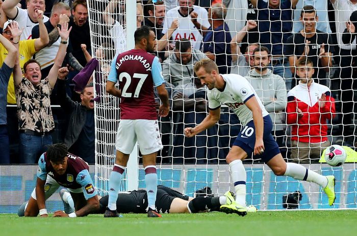 Harry Kane memenangkan Tottenham Hotspur atas Aston Villa di Liga Inggris. (Foto: Eddie Keogh / Reuters) Harry Kane memenangkan Tottenham Hotspur atas Aston Villa di Liga Inggris. (Foto: Eddie Keogh / Reuters)
