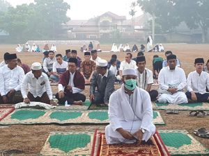 Salat Idul Adha di Pekanbaru Dikepung Kabut Asap Salat Idul Adha di Pekanbaru Dikepung Kabut Asap