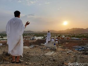 Puncak Ibadah Haji, Ribuan Jamaah Padati Padang Arafah Puncak Ibadah Haji, Ribuan Jamaah Padati Padang Arafah
