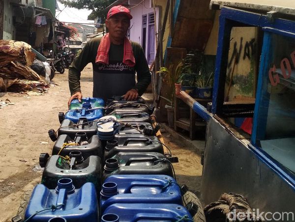 Potret Susahnya Warga Miskin Jakarta Akses Air Bersih