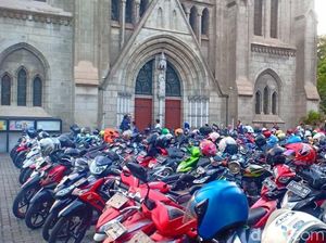 Gereja Katedral Sediakan Lahan Parkir untuk Jemaah Salat Idul Adha